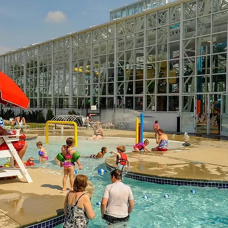 Big Splash Adventure Hotel And Indoor Water Park-2